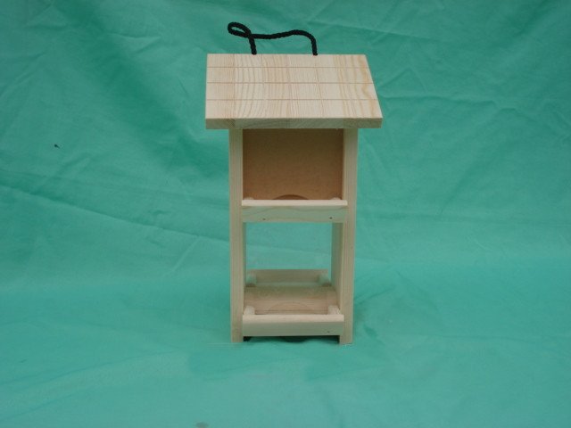Open wooden bird feeder with sloped roof, rope hanger and two feeding levels with trays