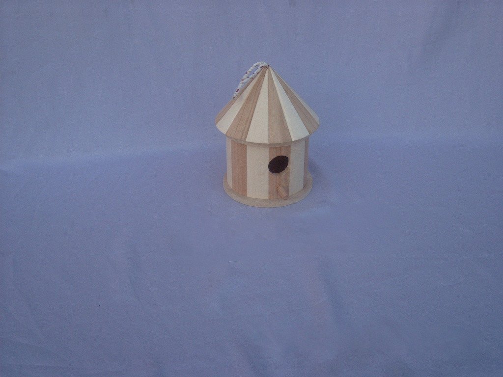 Round wooden bird house with two-tone wood stripe, cone roof, rope hanger and single round entrance