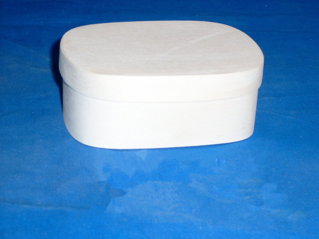 Oval natural-wood wooden box with flat top lid, unfinished
