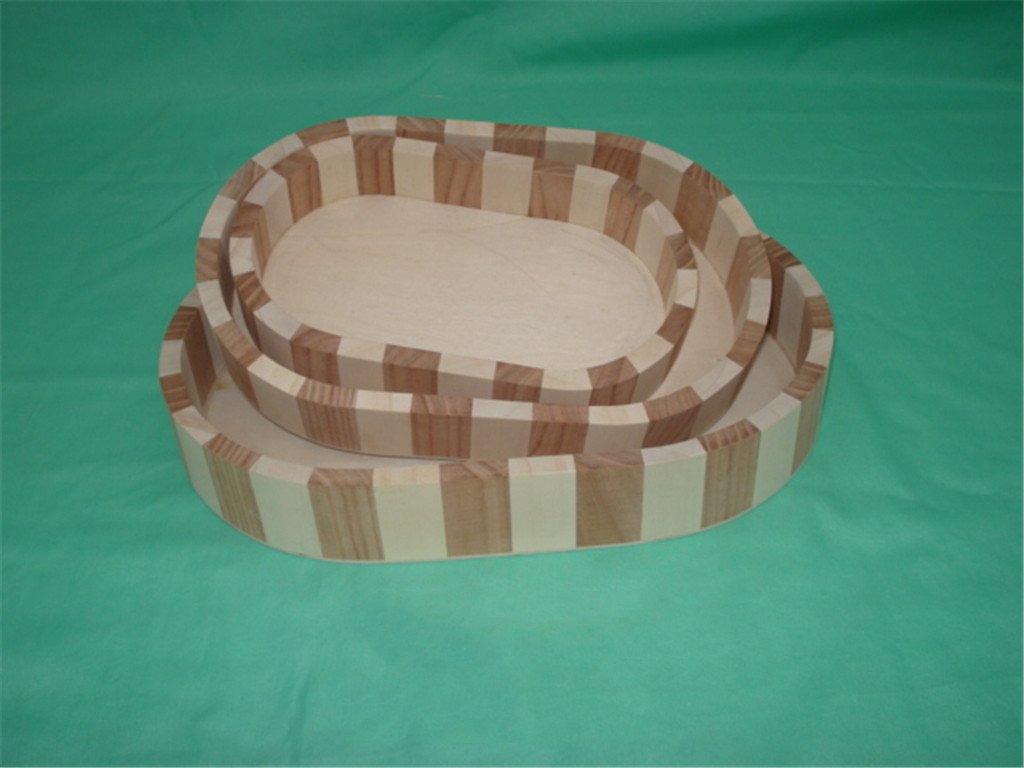 Set of two oval wooden serving trays in two-tone wood stripe design