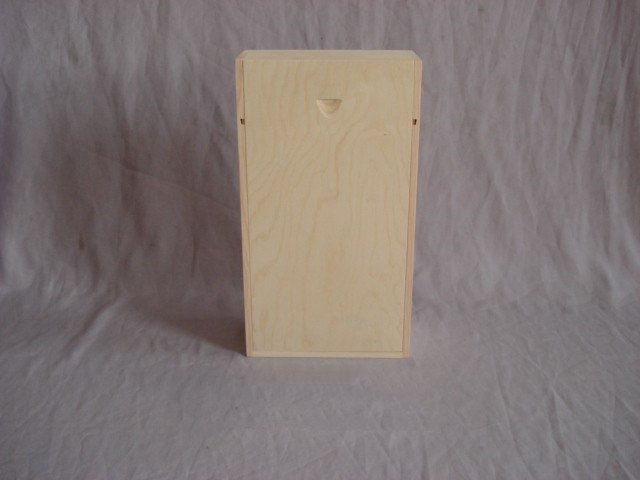 Plain rectangular natural-pine single-bottle wooden wine box with semicircle finger hole on the front
