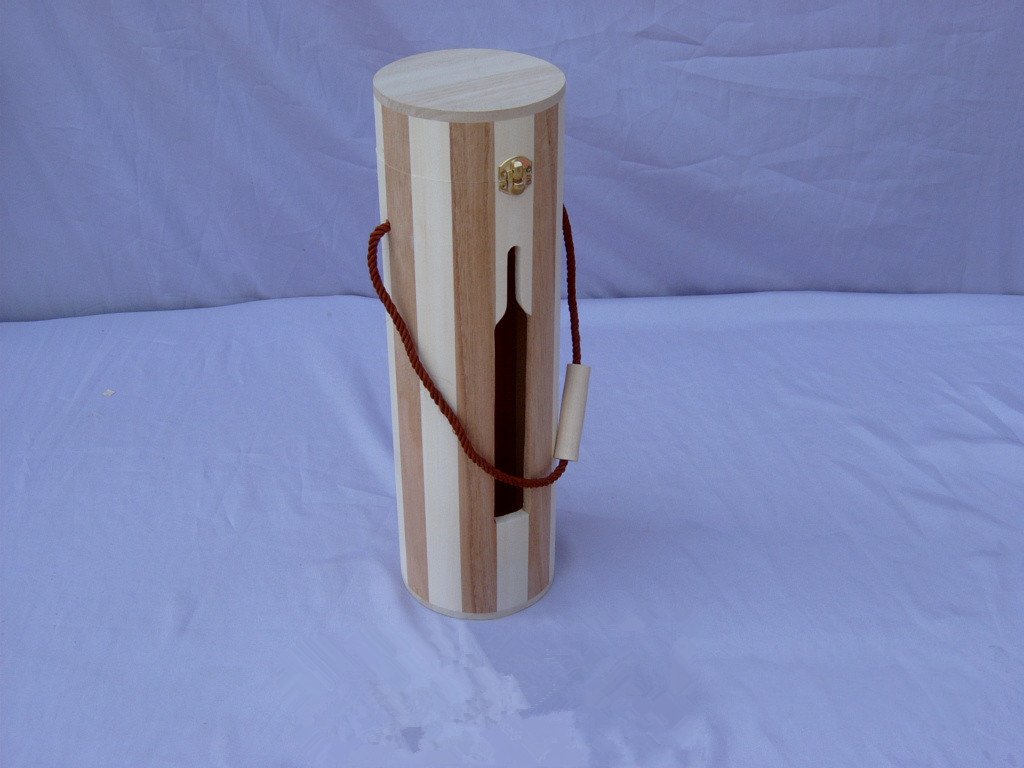 Cylindrical two-tone striped single-bottle wooden wine tube with vertical bottle window, brass latch and rope shoulder strap