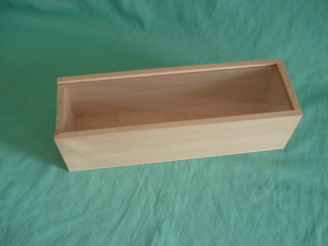 Long flat natural-pine single-bottle wooden wine box base, no lid, plain unfinished